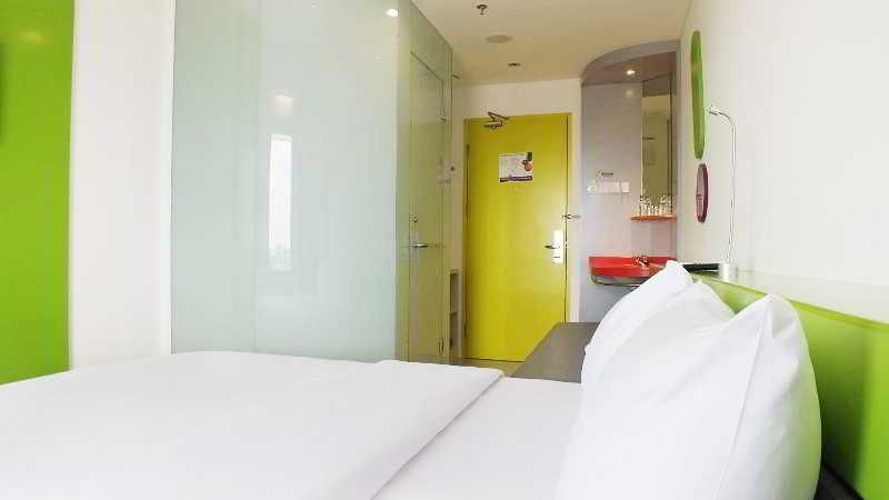 Pop! Hotel Malioboro - Джокьякарта Экстерьер фото