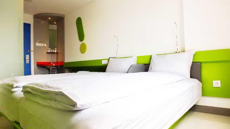 Pop! Hotel Malioboro - Джокьякарта Экстерьер фото